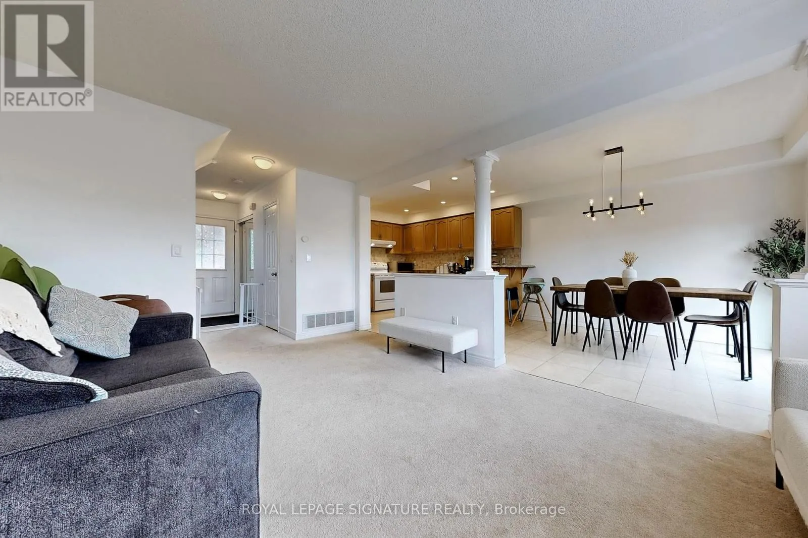 23 - 2871 DARIEN ROAD