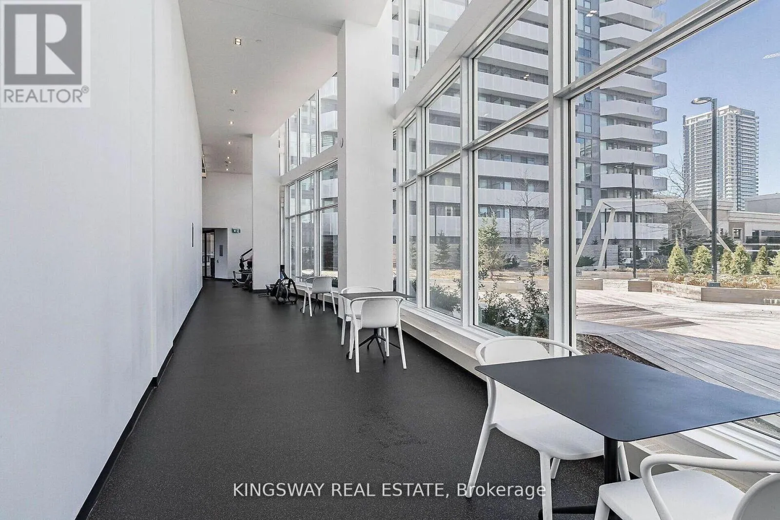1410 - 4065 CONFEDERATION PARKWAY