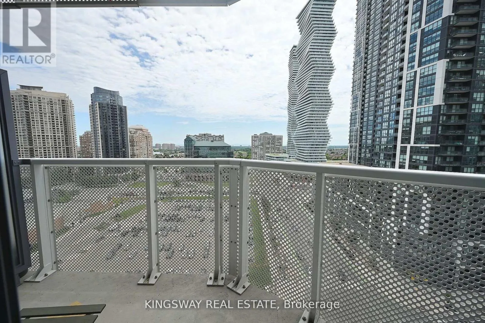 1410 - 4065 CONFEDERATION PARKWAY