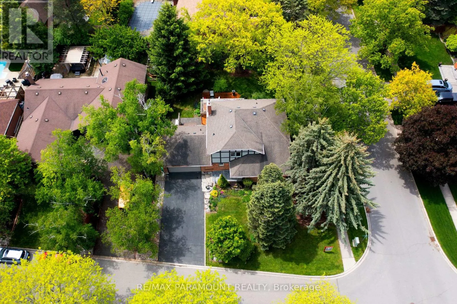 44 CAIRNMORE COURT