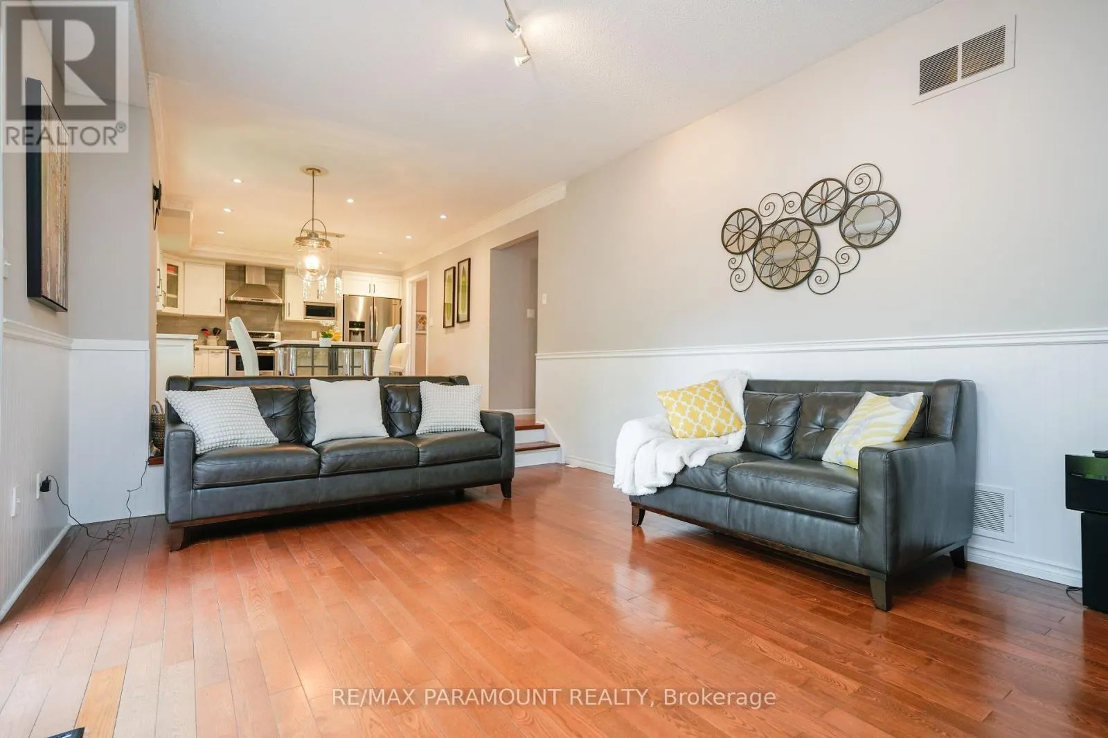 44 CAIRNMORE COURT