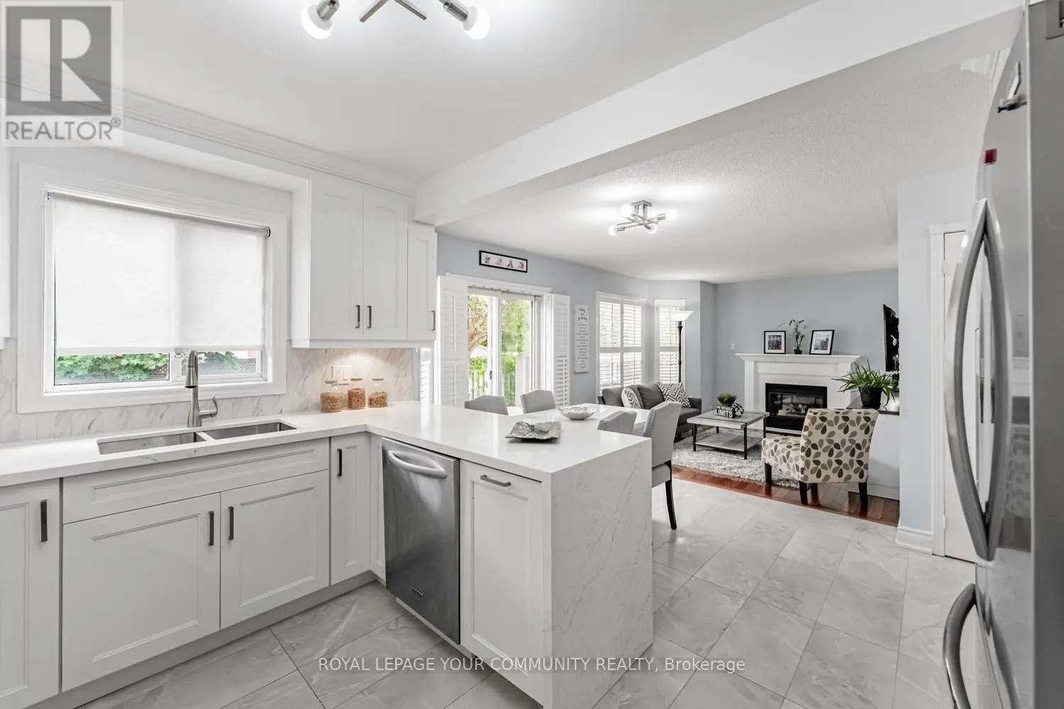 5541 BOLLINGTON DRIVE