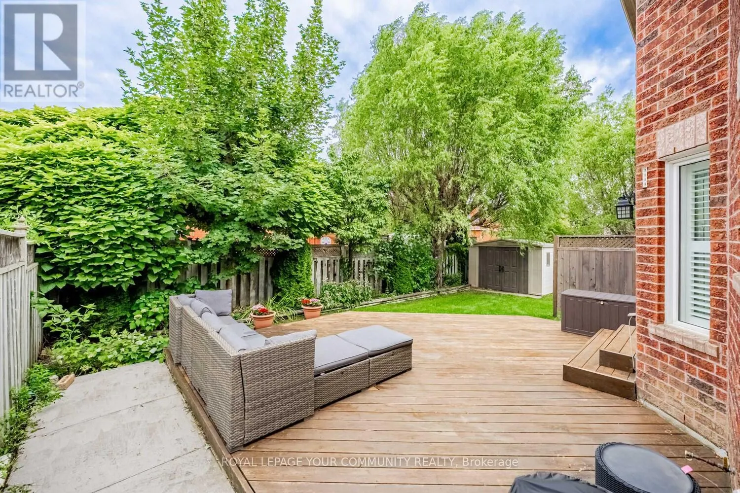 5541 BOLLINGTON DRIVE