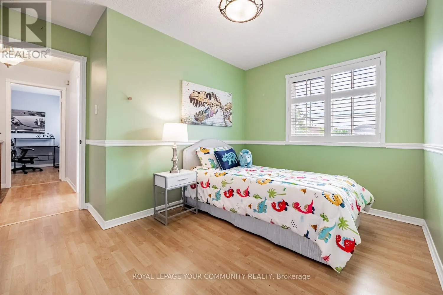 5541 BOLLINGTON DRIVE