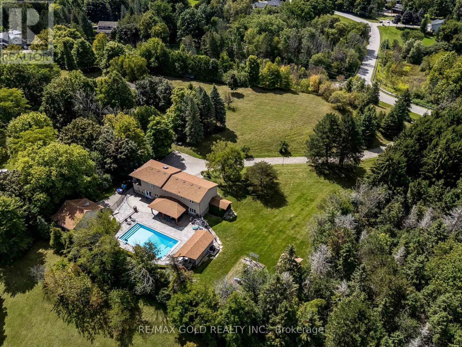 110 PALMER CIRCLE