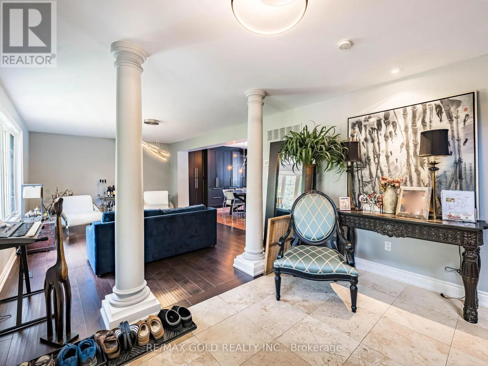110 PALMER CIRCLE