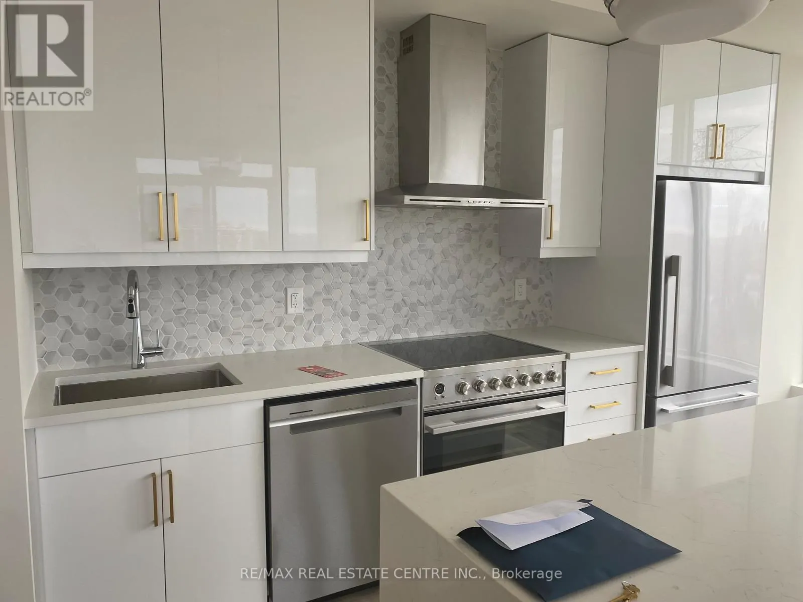 # 1003 - 500 BROCK AVENUE