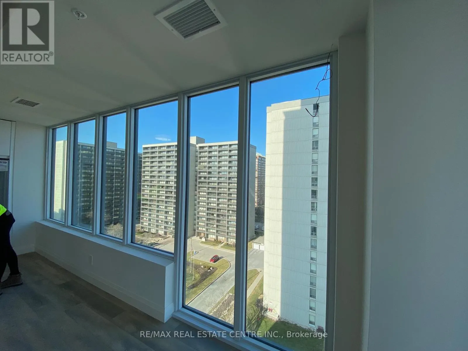 # 1003 - 500 BROCK AVENUE