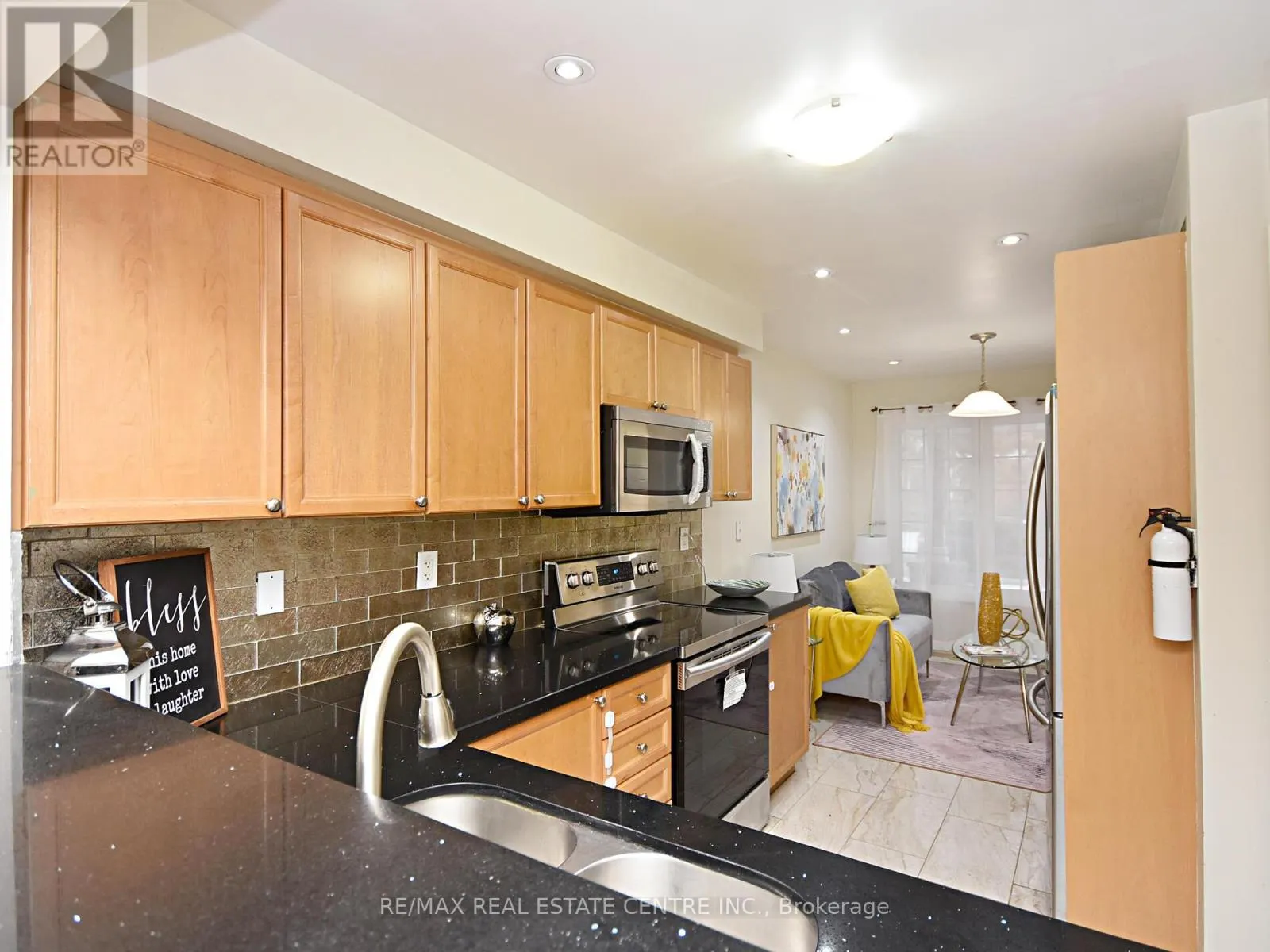 792 JOHNSON HEIGHTS