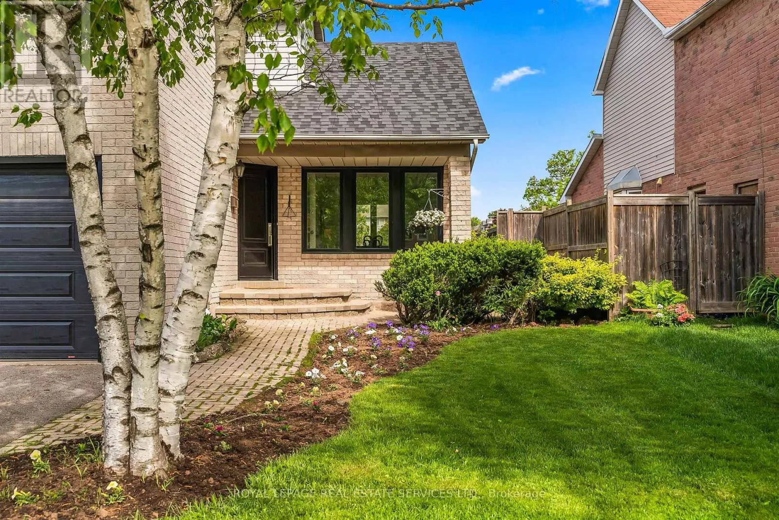 1529 GREENBRIAR DRIVE