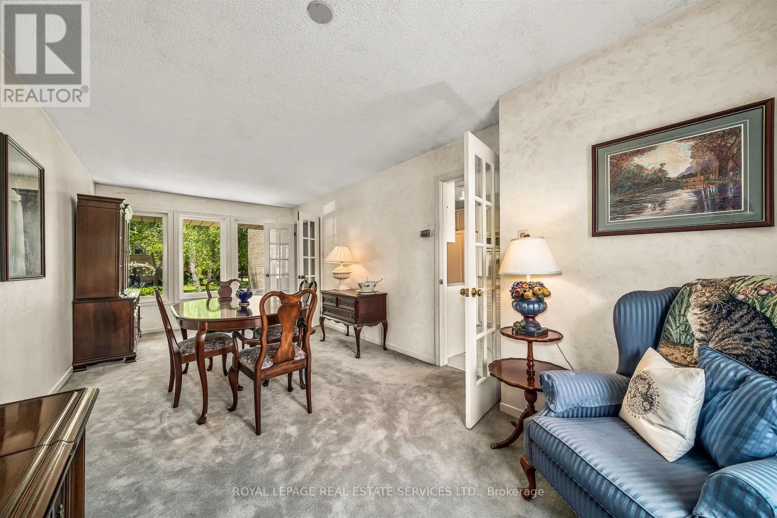 1529 GREENBRIAR DRIVE