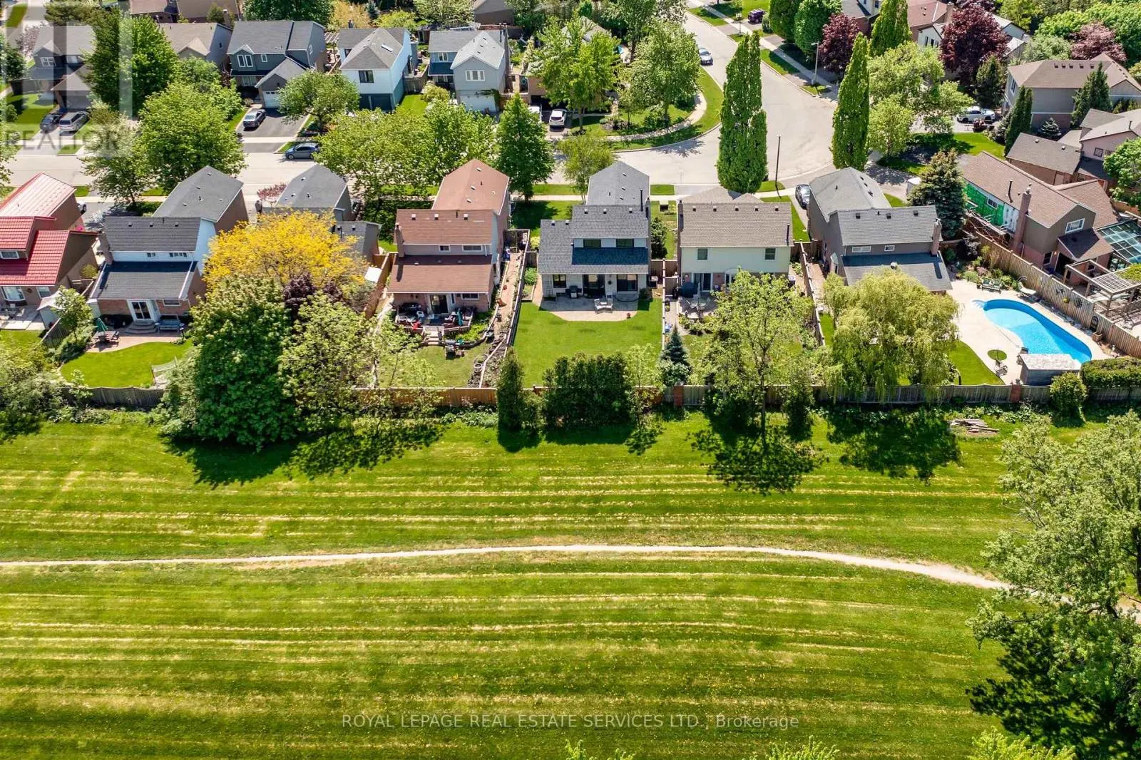 1529 GREENBRIAR DRIVE