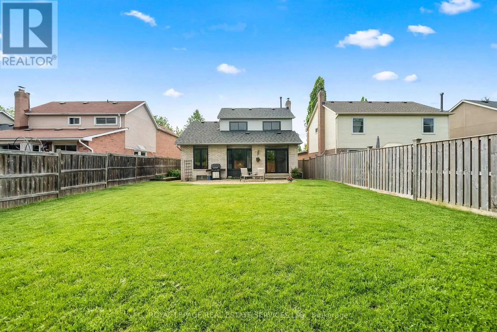 1529 GREENBRIAR DRIVE