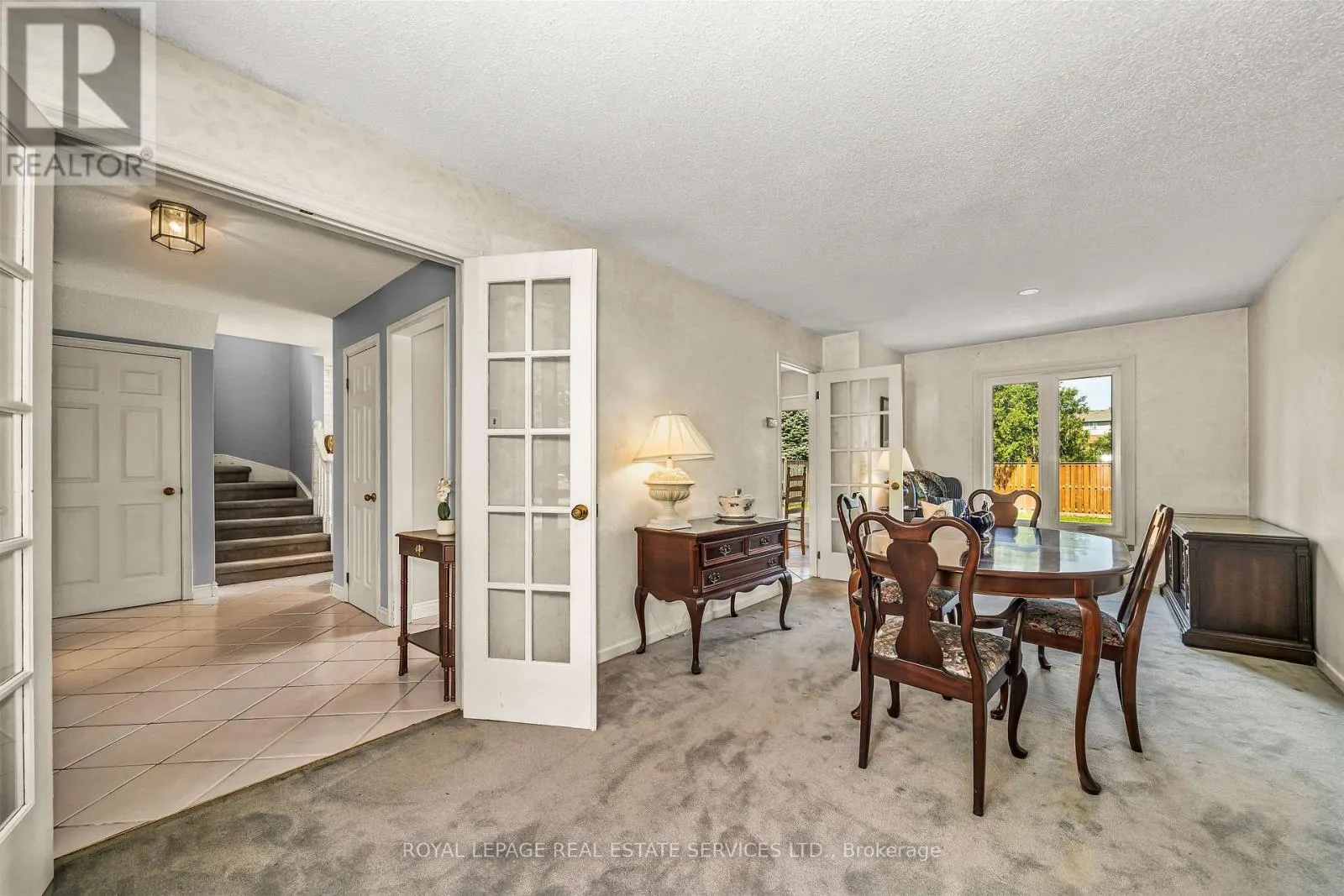 1529 GREENBRIAR DRIVE