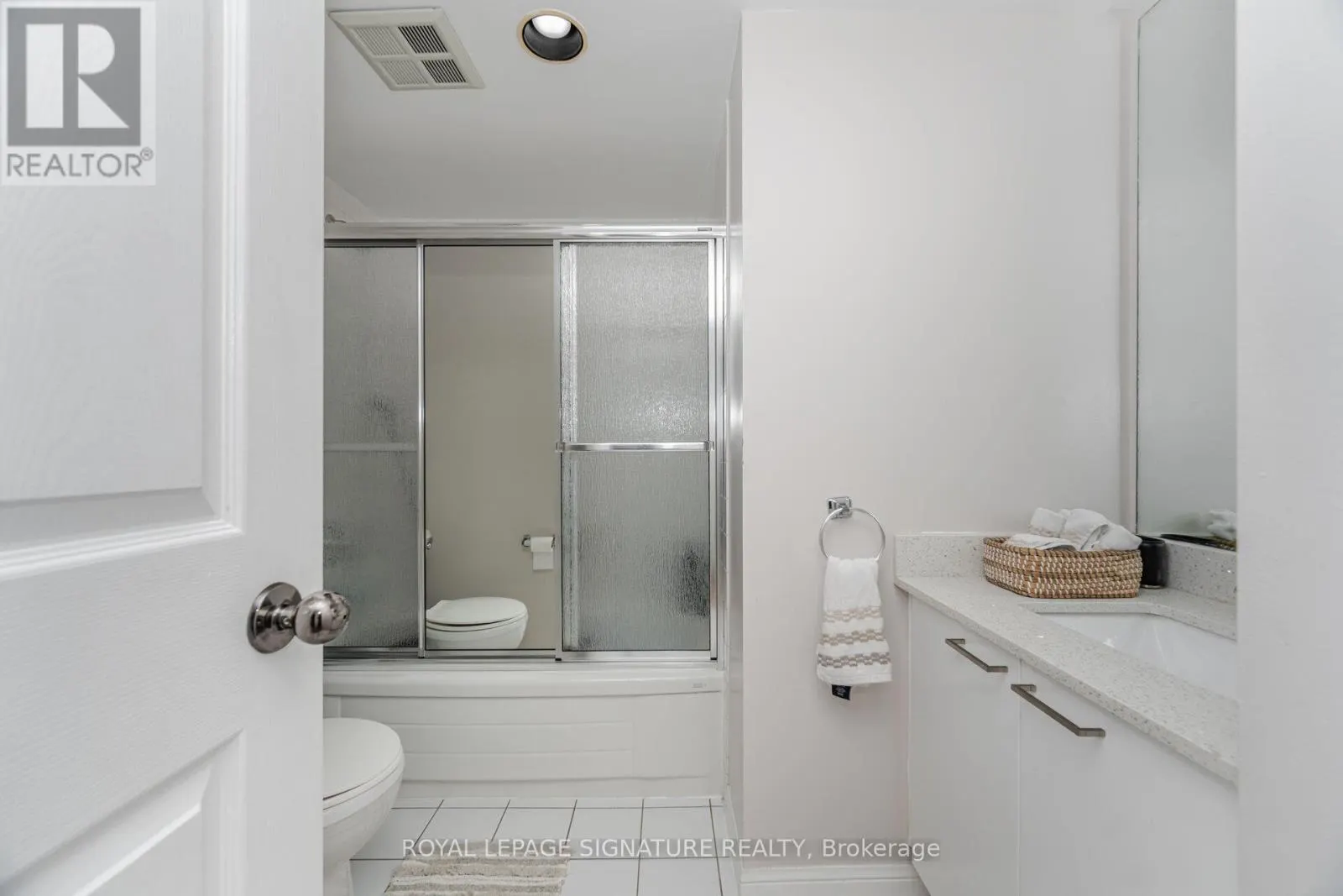 408 - 50 EGLINTON AVENUE W