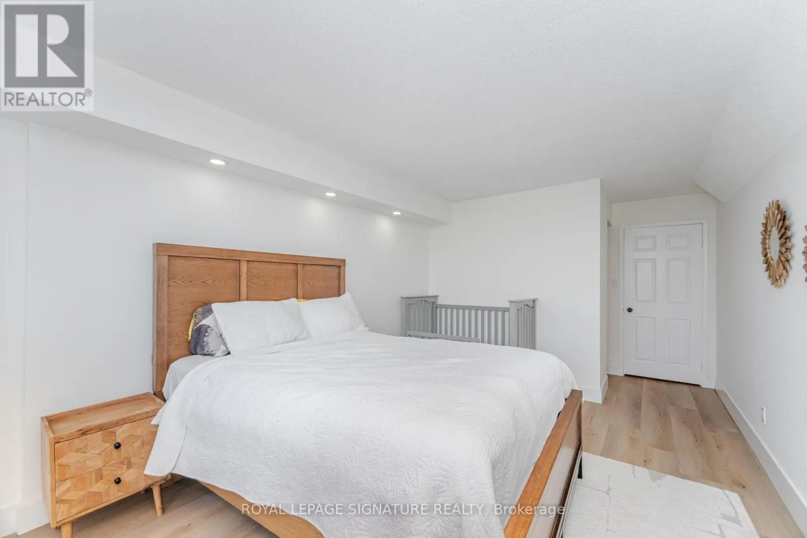 408 - 50 EGLINTON AVENUE W