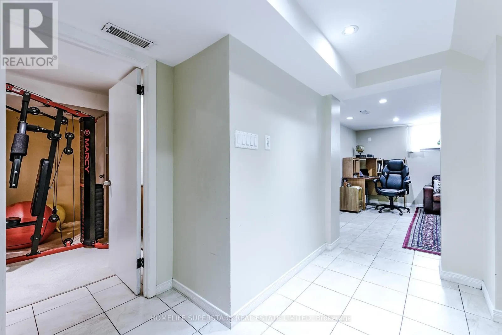 3987 BLOOR STREET W