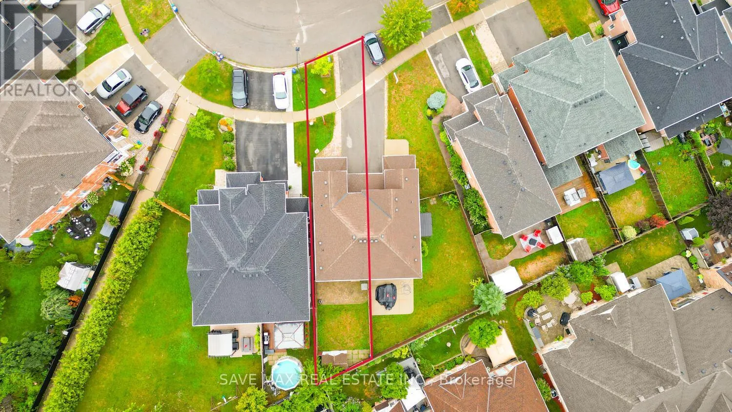 47 WOODCOTE CRESCENT
