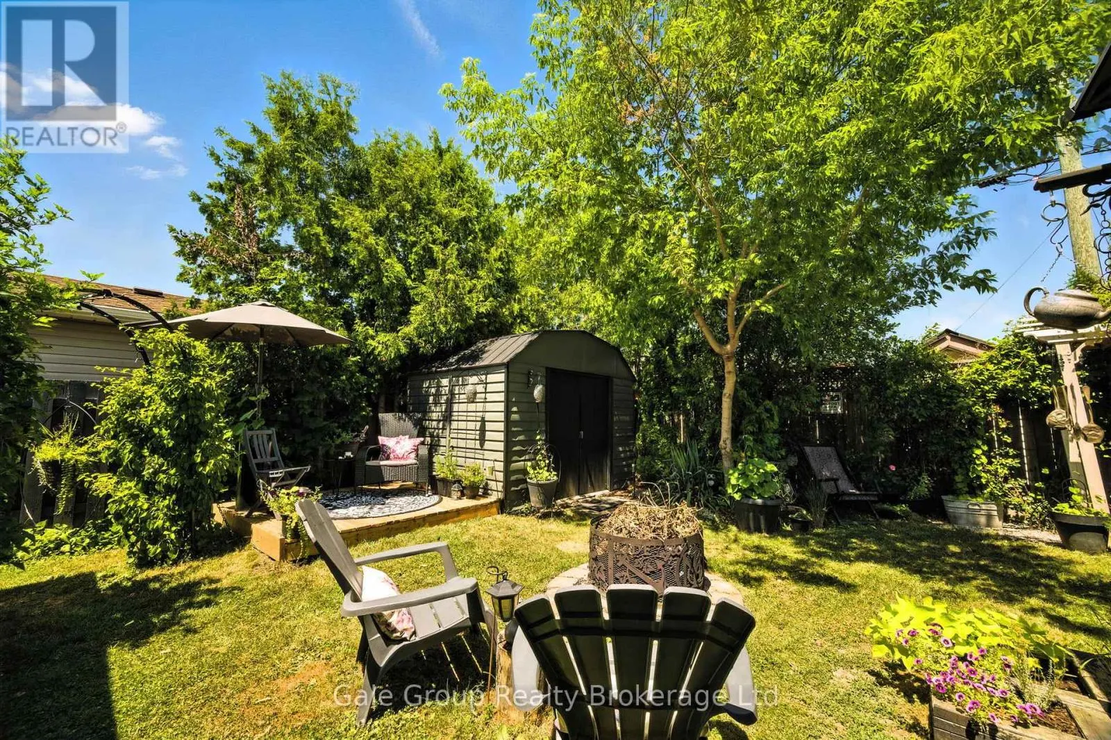 42 MOULTREY CRESCENT