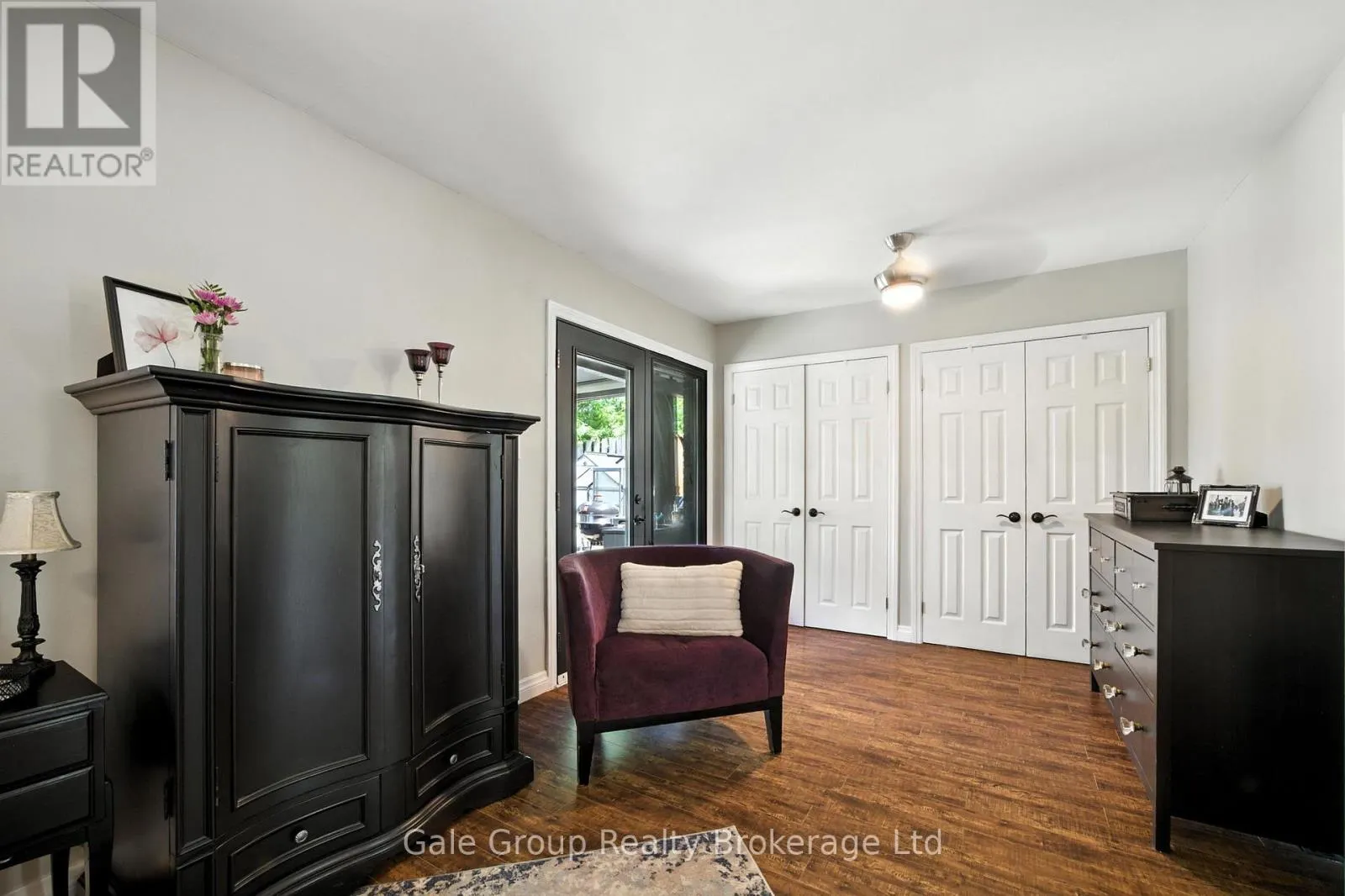 42 MOULTREY CRESCENT