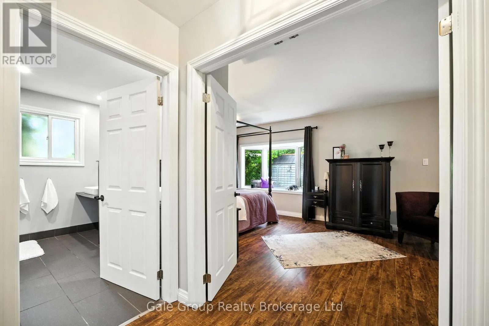 42 MOULTREY CRESCENT