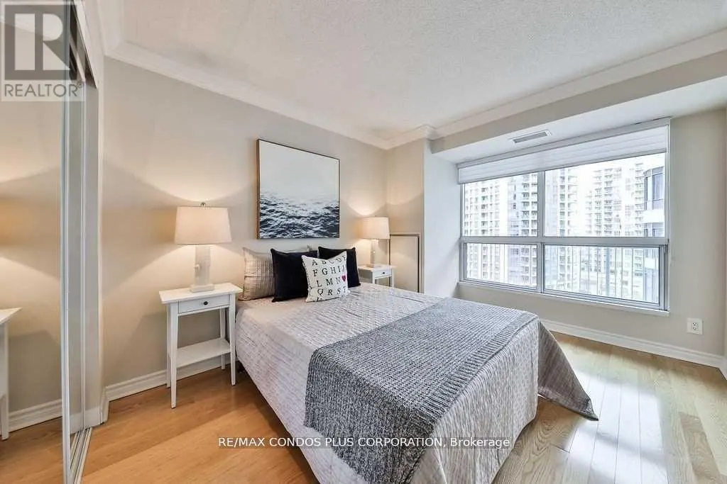 912 - 2111 LAKE SHORE BOULEVARD W