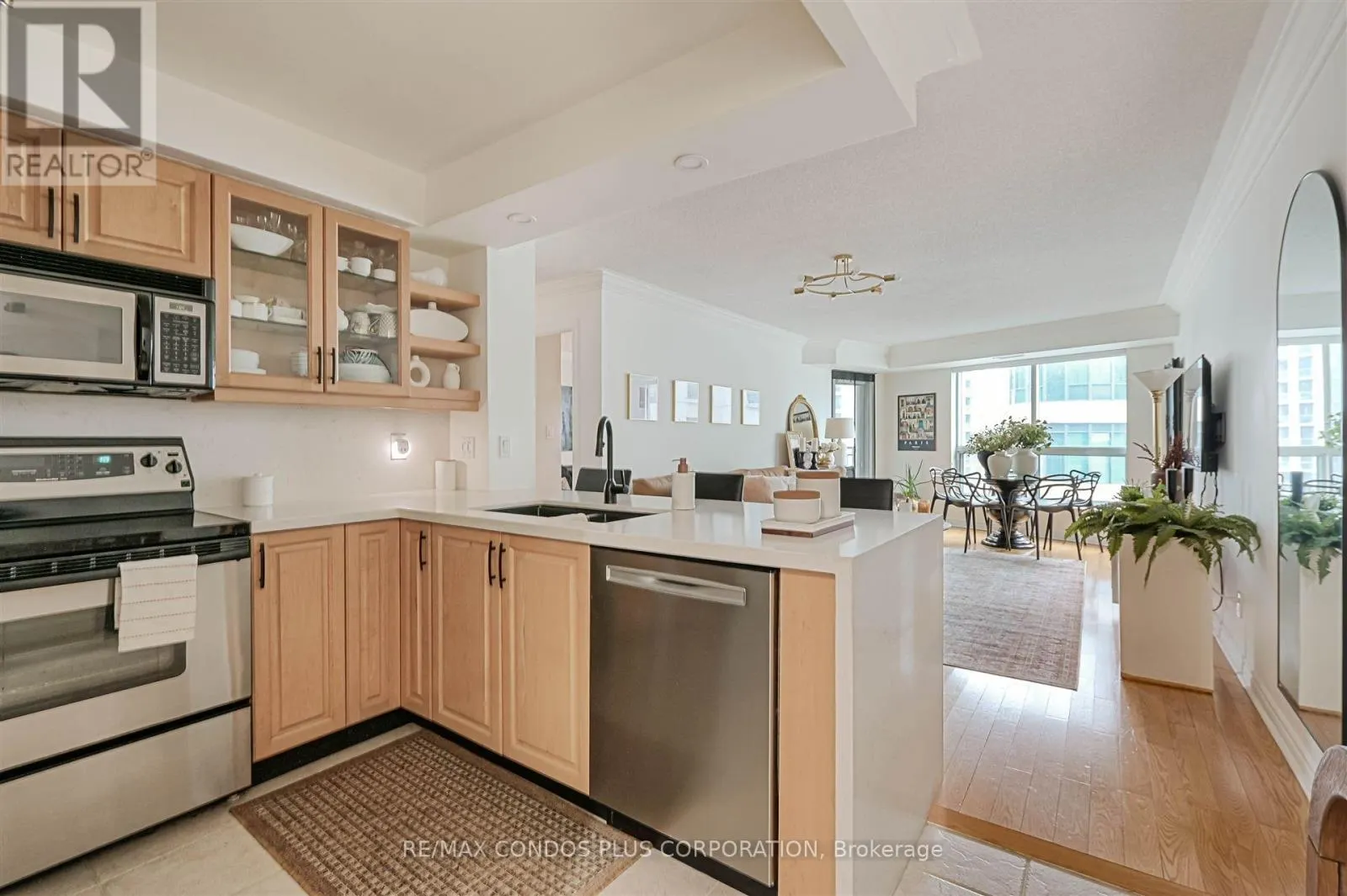 912 - 2111 LAKE SHORE BOULEVARD W