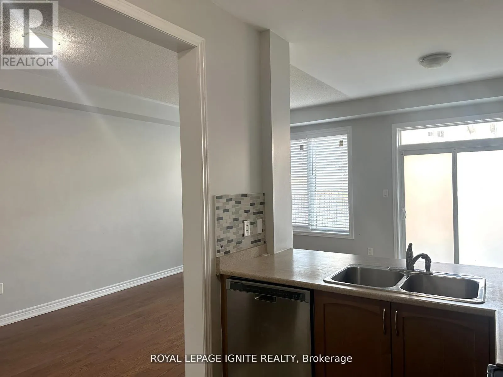 3 COASTLINE DRIVE