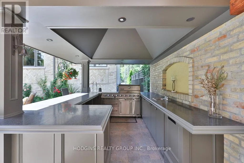 158 HARBORN TRAIL