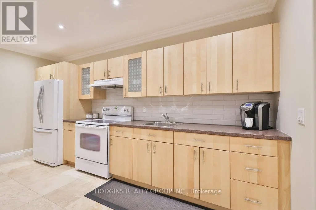 158 HARBORN TRAIL