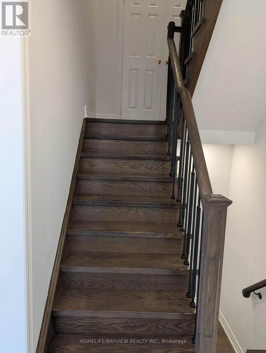 32 DEVONSLEIGH DRIVE