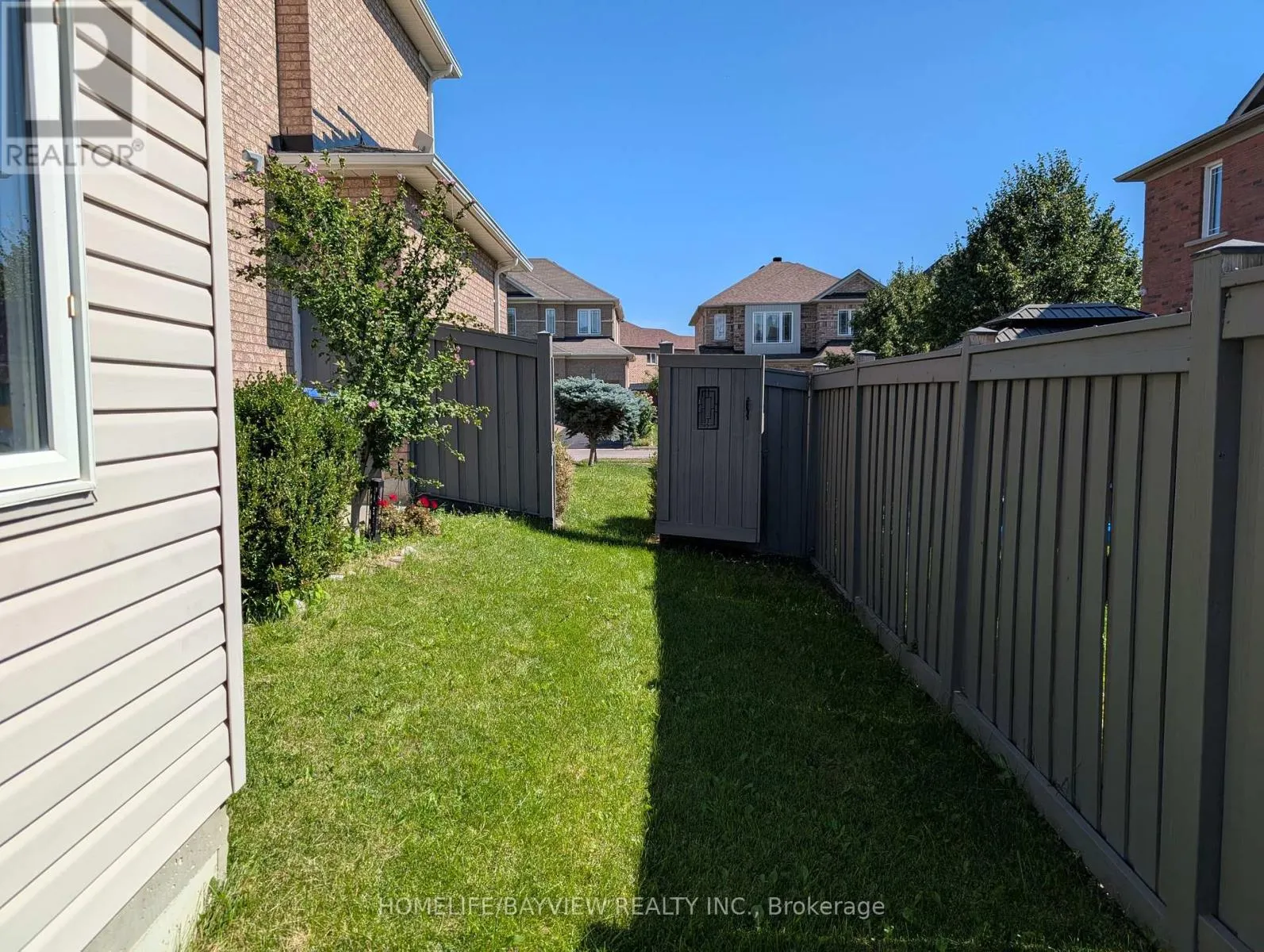 32 DEVONSLEIGH DRIVE