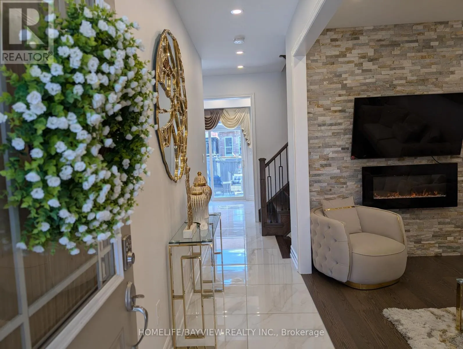 32 DEVONSLEIGH DRIVE