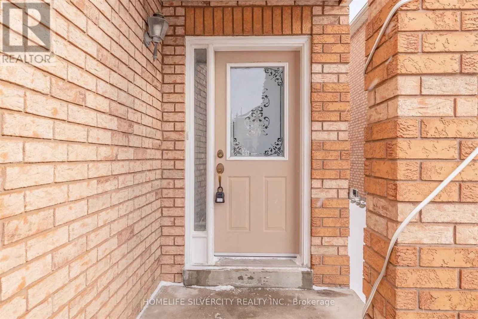 39 SUMMERDALE CRESCENT