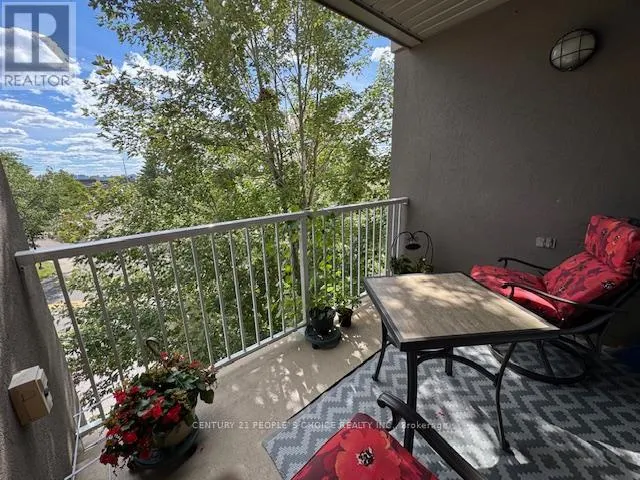 302 - 4 DAYSPRING CIRCLE