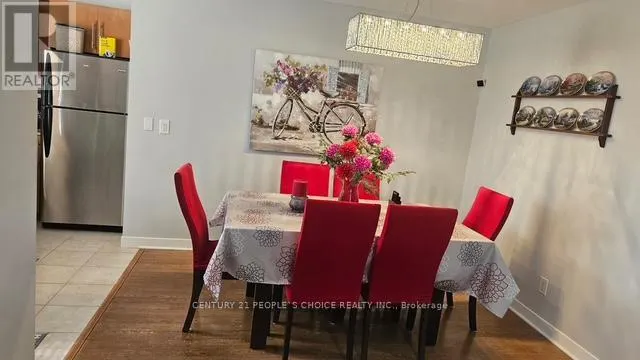 302 - 4 DAYSPRING CIRCLE