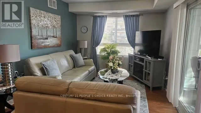 302 - 4 DAYSPRING CIRCLE