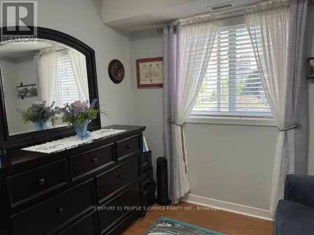 302 - 4 DAYSPRING CIRCLE
