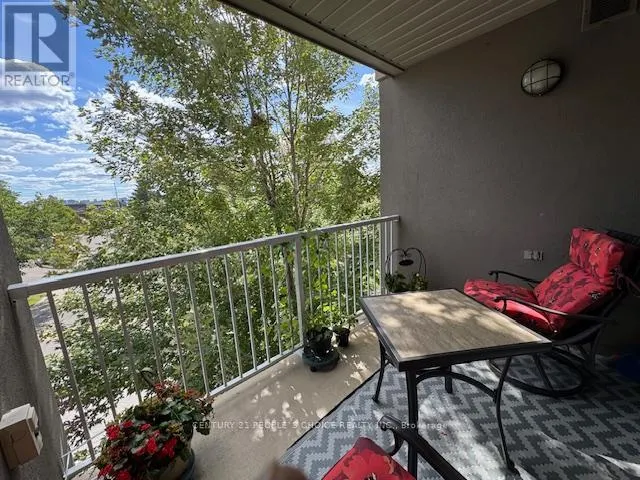 302 - 4 DAYSPRING CIRCLE