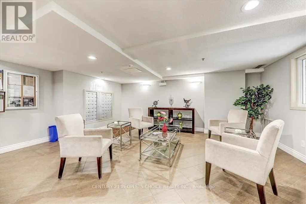 302 - 4 DAYSPRING CIRCLE