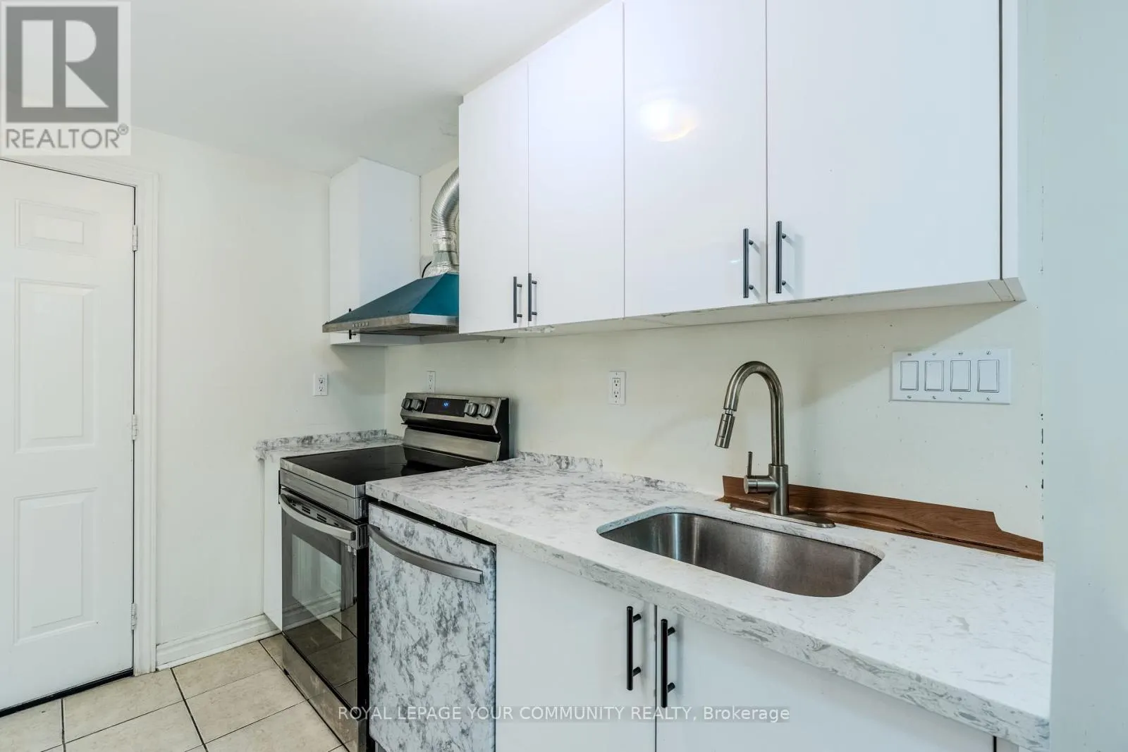 22 PANAMA PLACE