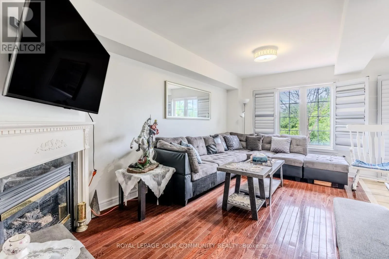22 PANAMA PLACE