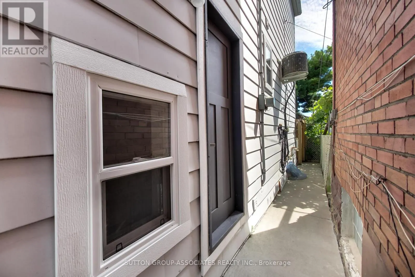 97 HATHERLEY ROAD