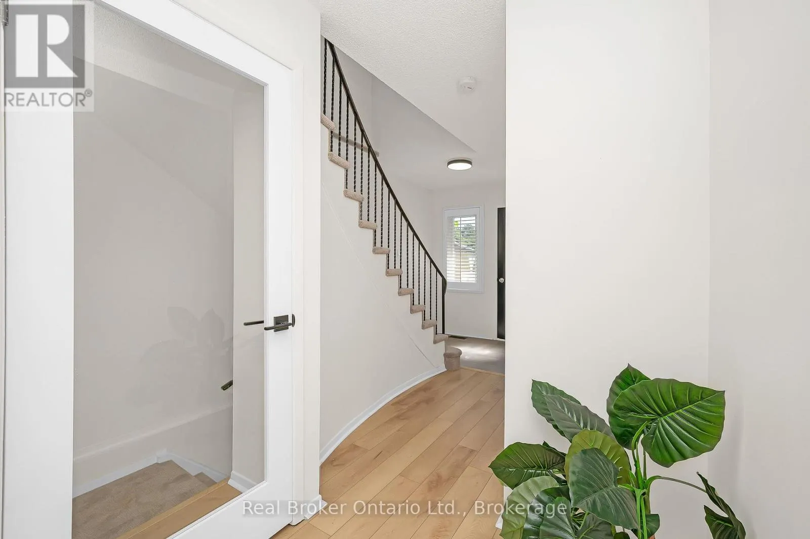 815 SWEETWATER CRESCENT