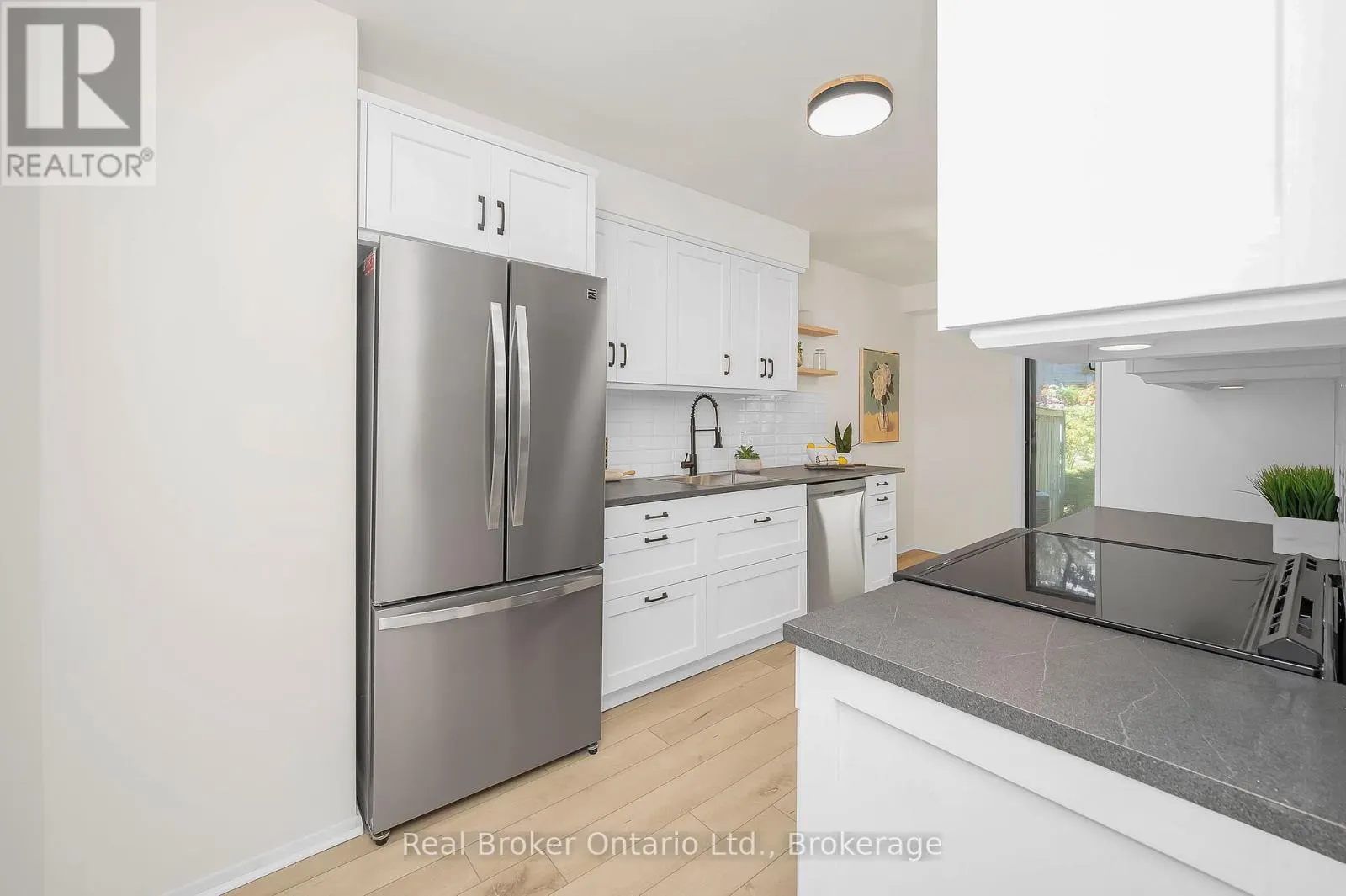 815 SWEETWATER CRESCENT