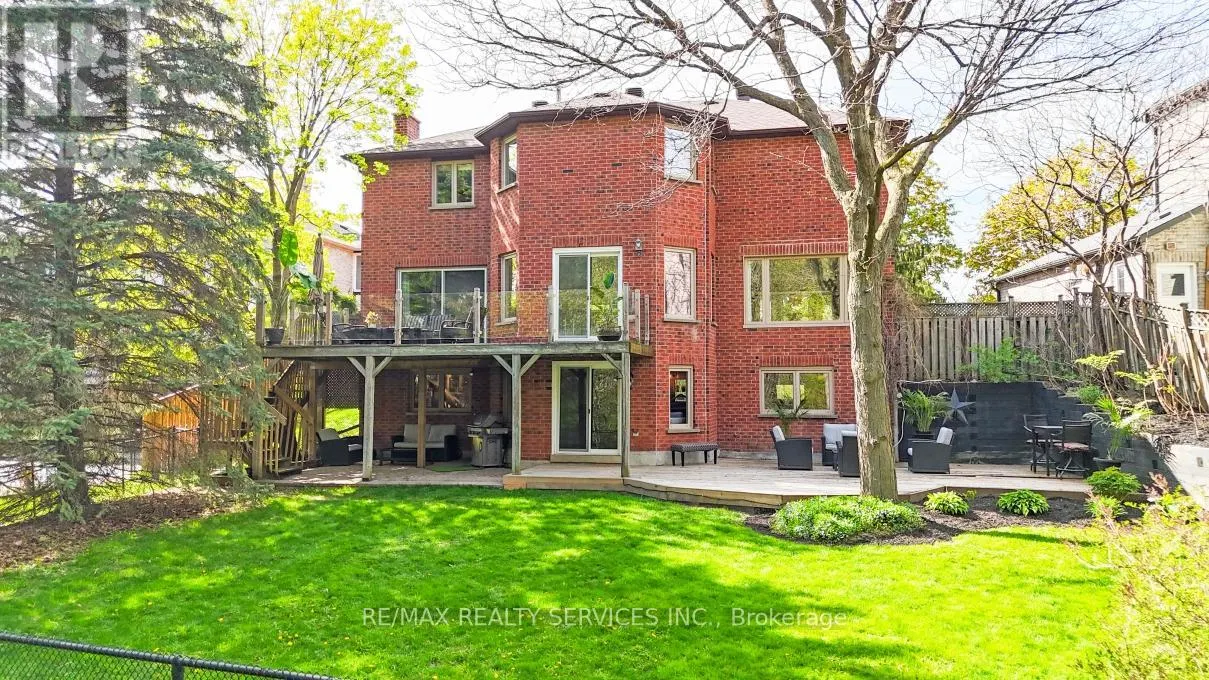 25 BROOKBANK COURT