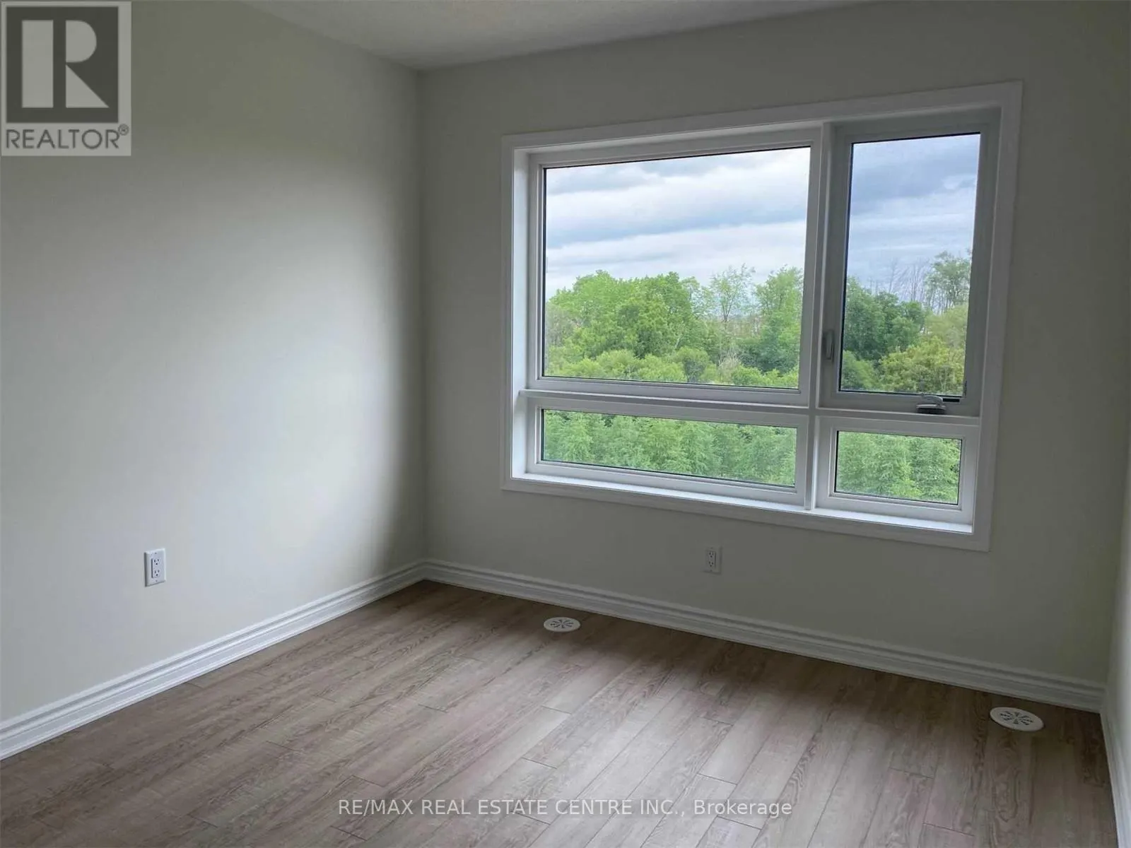 23 SUMMER WIND LANE