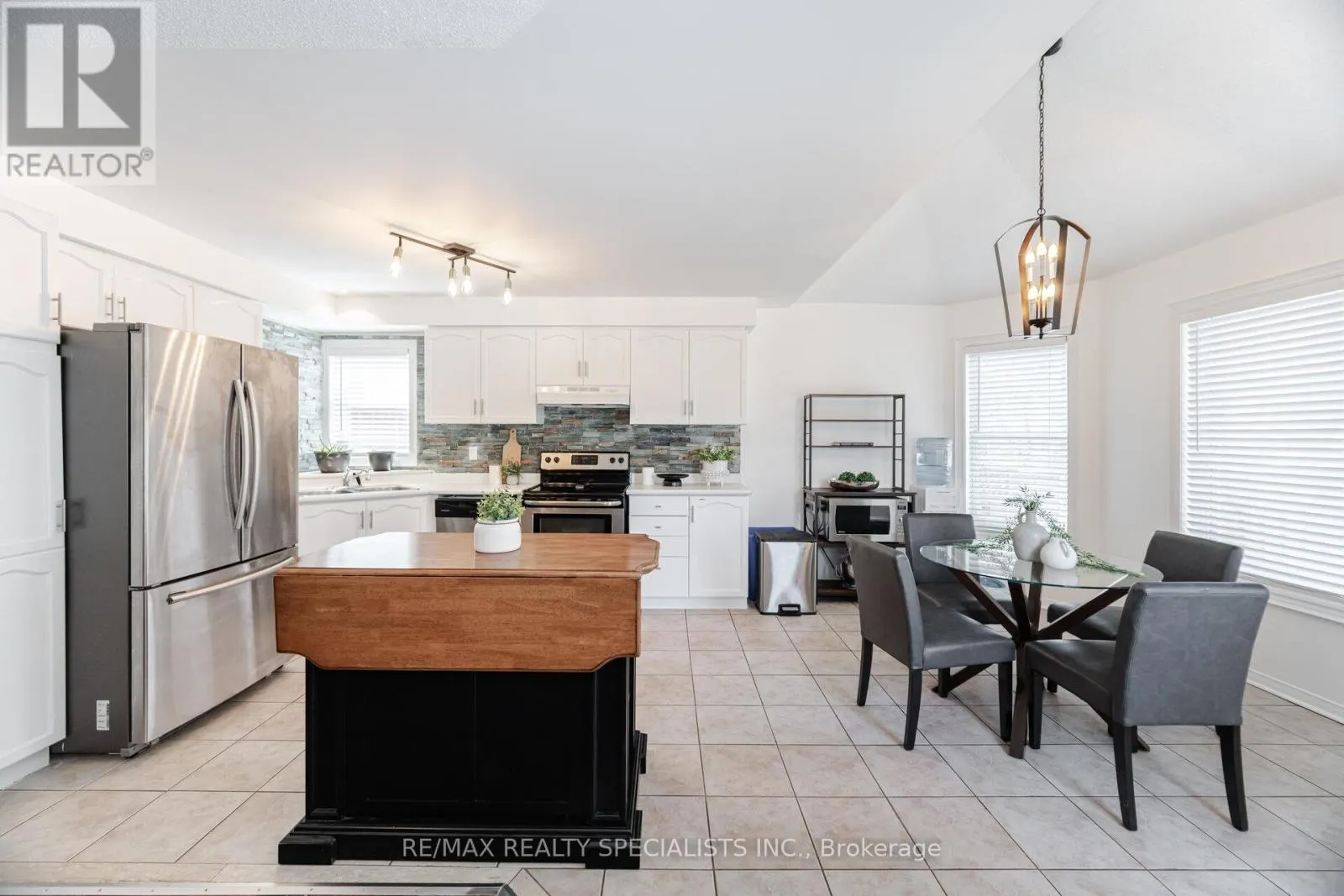 7405 BANFFSHIRE COURT