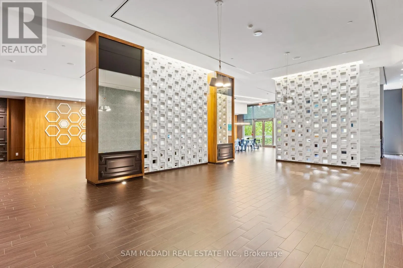 1109 - 36 PARK LAWN ROAD