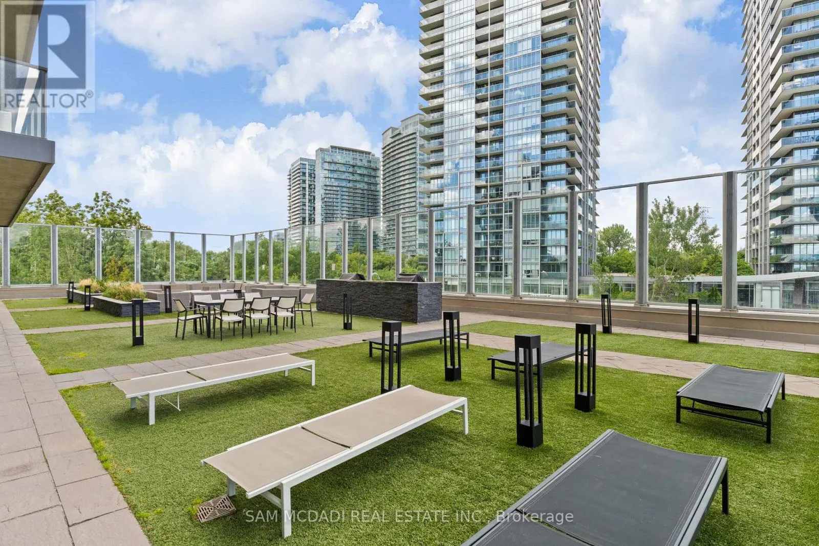 1109 - 36 PARK LAWN ROAD